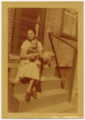  Dorothy Baynum and child