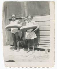 Airlee and Muriel Ringgold going swimming